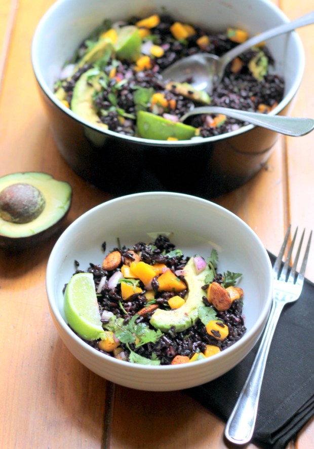 avocado-mango-blackrice-salad